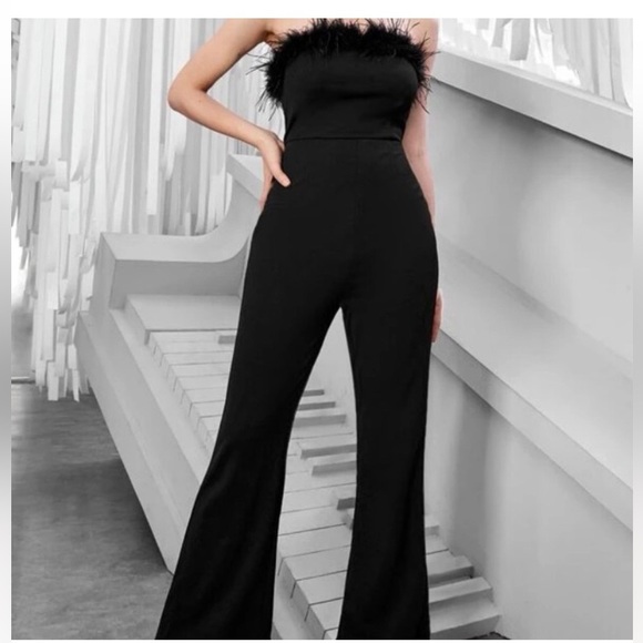 Fashion Nova Black Strapless Jumpsuit L Feather Trim Glam Sexy Girls night A164 - Picture 1 of 11
